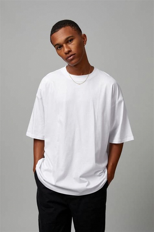 CASUAL OVERSIZED FIT TEE